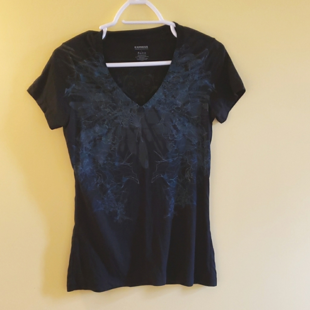 Women's v neck tee
